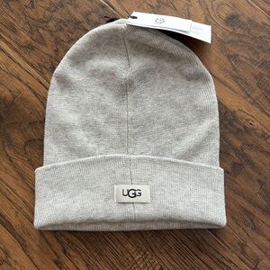 NWT UGG knit beanie hat